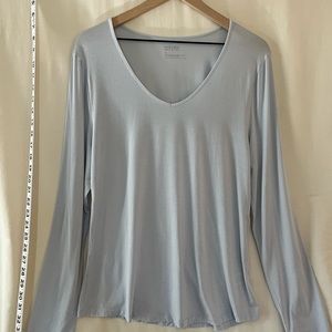 Two long sleeve V-neck T’s by Haven, XL, pink and blue. $10 each/$18 for both.